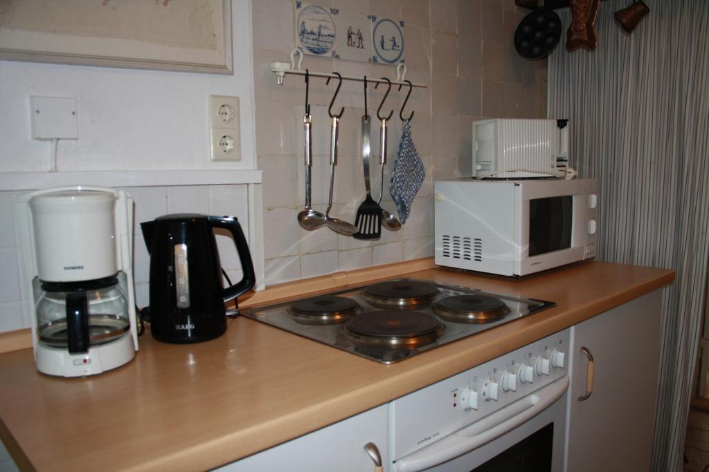 Ferienwohnung Am Mittelburgwall Friedrichstadt Buitenkant foto